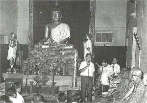 Then-Prime-Minister-Mr-Lee-Kuan-Yew-visited-the-Temple-in-1962